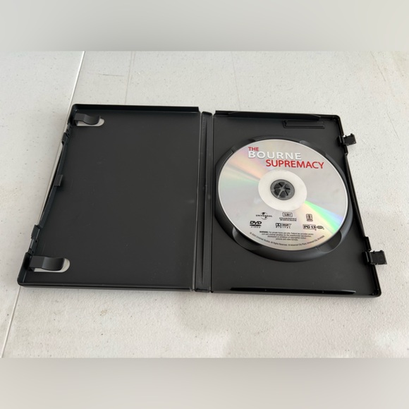 The Bourne Supremacy - DVD- PG-13 2004 ‧ Action/Thriller ‧ 1h 48m - Picture 4 of 4